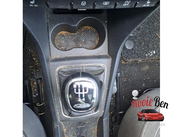 Skoda Rapid 1.2 TSI 16V Samochód złomowany (2015, Bialy)