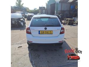 Skoda Rapid 1.2 TSI 16V Samochód złomowany (2015, Bialy)