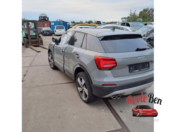 Audi Q2 1.5 35 TFSI 16V Skrotfordon (2019, GRIJS)