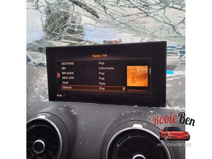 Audi Q2 1.5 35 TFSI 16V Skrotfordon (2019, GRIJS)