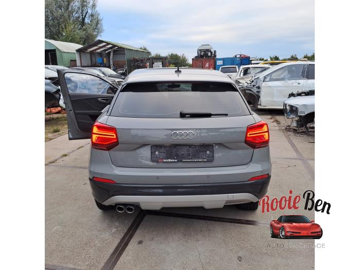 Audi Q2 1.5 35 TFSI 16V Skrotfordon (2019, GRIJS)