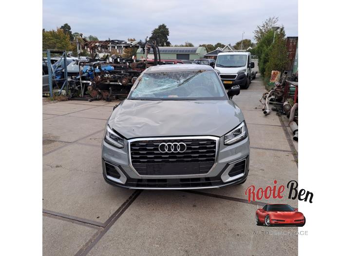 Audi Q2 1.5 35 TFSI 16V Skrotfordon (2019, GRIJS)