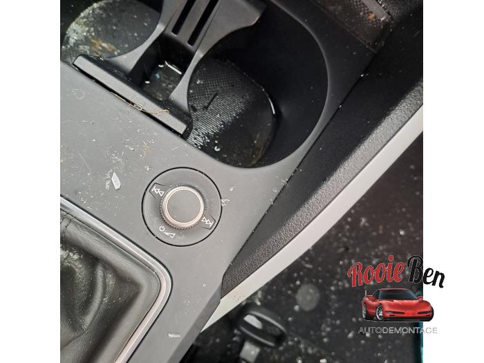 Audi Q2 1.5 35 TFSI 16V Skrotfordon (2019, GRIJS)