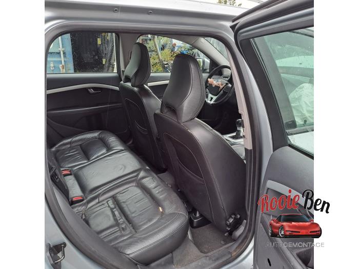 Volvo V70 1.6 T4 16V Vehículo de desguace (2013, Gris)