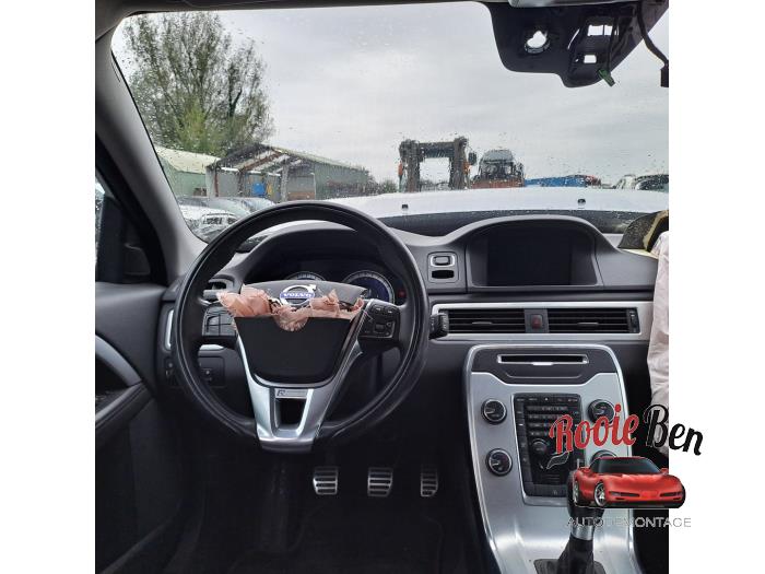 Volvo V70 1.6 T4 16V Vehículo de desguace (2013, Gris)