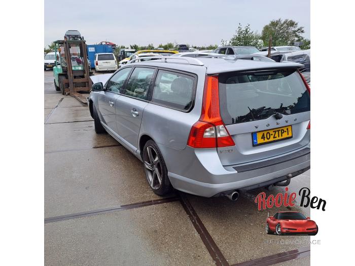 Volvo V70 1.6 T4 16V Vehículo de desguace (2013, Gris)
