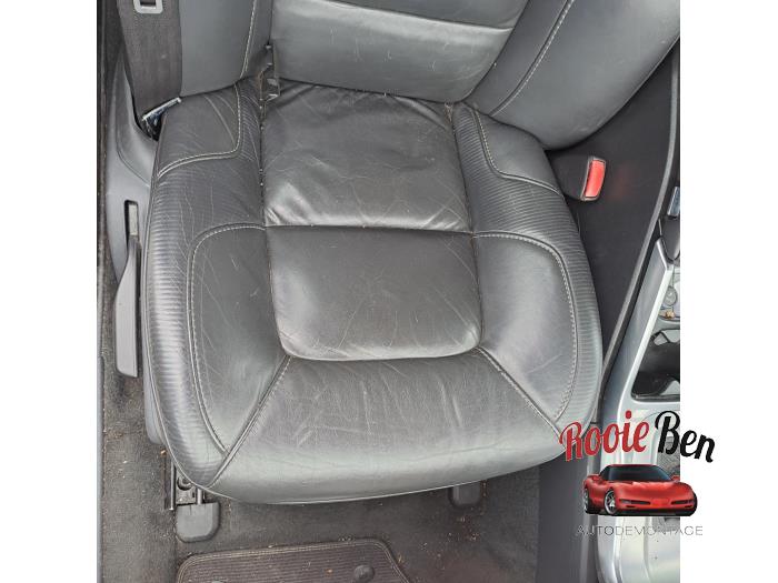 Volvo V70 1.6 T4 16V Vehículo de desguace (2013, Gris)