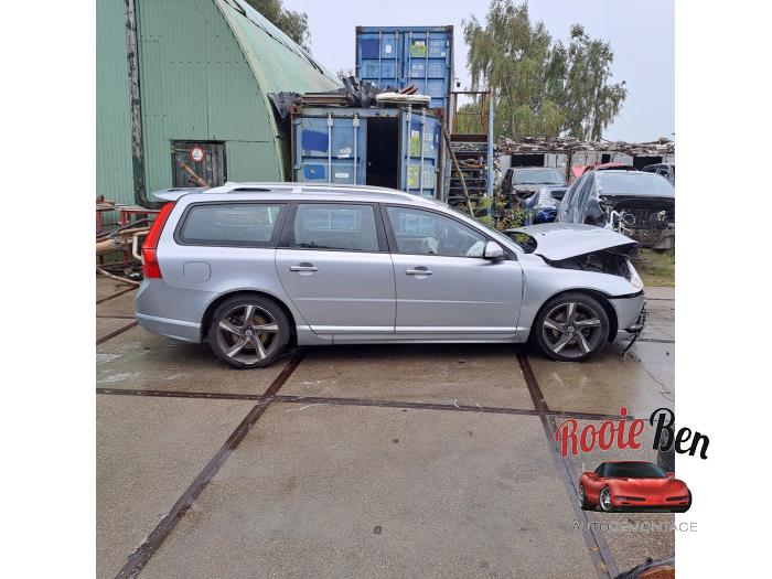 Volvo V70 1.6 T4 16V Vehículo de desguace (2013, Gris)