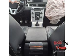 Volvo V70 1.6 T4 16V Vehículo de desguace (2013, Gris)