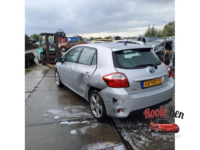 Toyota Auris 1.8 16V HSD Full Hybrid Skadat fordon (2011, GRIJS)