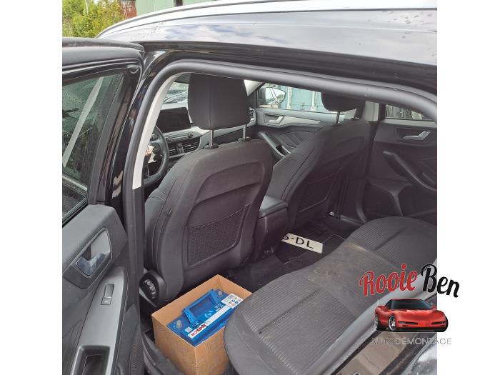 Ford Focus 4 Wagon 1.0 Ti-VCT EcoBoost 12V 125 Samochód złomowany (2020, Czarny)
