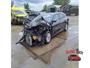 Ford Focus 4 Wagon 1.0 Ti-VCT EcoBoost 12V 125 Samochód złomowany (2020, Czarny)