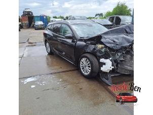 Ford Focus 4 Wagon 1.0 Ti-VCT EcoBoost 12V 125 Samochód złomowany (2020, Czarny)