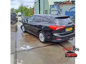 Ford Focus 4 Wagon 1.0 Ti-VCT EcoBoost 12V 125 Samochód złomowany (2020, Czarny)