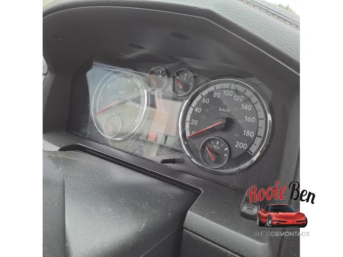 Dodge Ram 1500 5.7 V8 Hemi 1500 4x2 Unfallauto (2011, Schwarz)