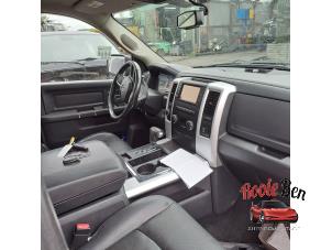 Dodge Ram 1500 5.7 V8 Hemi 1500 4x2 Unfallauto (2011, Schwarz)