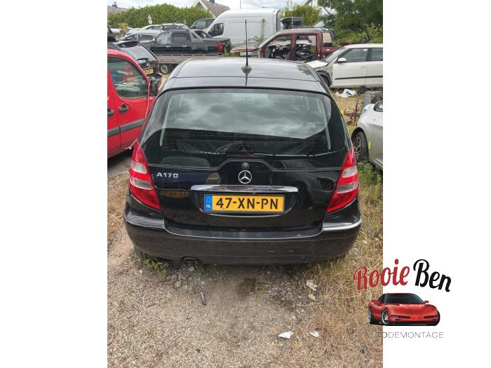 Mercedes A 1.7 A-170 5-Drs. Coche dañado (2006, Negro)