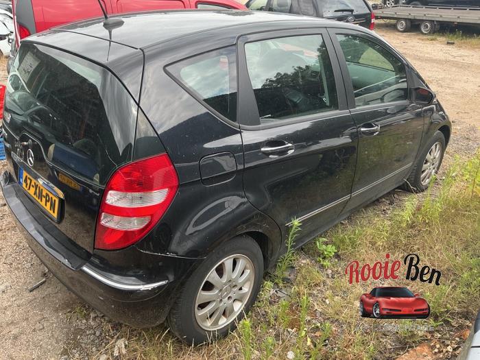 Mercedes A 1.7 A-170 5-Drs. Coche dañado (2006, Negro)