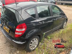 Mercedes A 1.7 A-170 5-Drs. Coche dañado (2006, Negro)