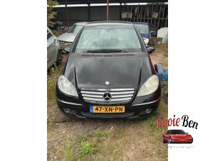 Mercedes A 1.7 A-170 5-Drs. Coche dañado (2006, Negro)
