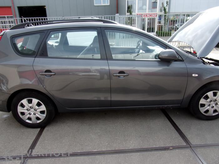 Hyundai i30 Crosswagon 1.6 CVVT 16V Samochód złomowany (2009, Szary)
