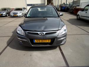 Hyundai i30 Crosswagon 1.6 CVVT 16V Samochód złomowany (2009, Szary)