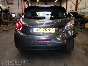 Peugeot 208 I 1.4 HDi Épave (2012, Gris)