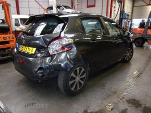 Peugeot 208 I 1.4 HDi Épave (2012, Gris)
