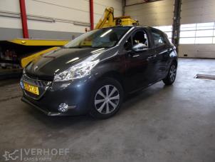 Peugeot 208 I 1.4 HDi Épave (2012, Gris)