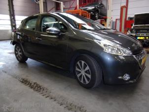 Peugeot 208 I 1.4 HDi Épave (2012, Gris)