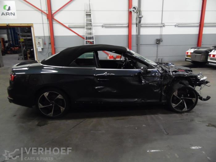 Audi A5 Cabrio 2.0 TFSI Mild Hybrid 16V Quattro Épave (2018, Gris)