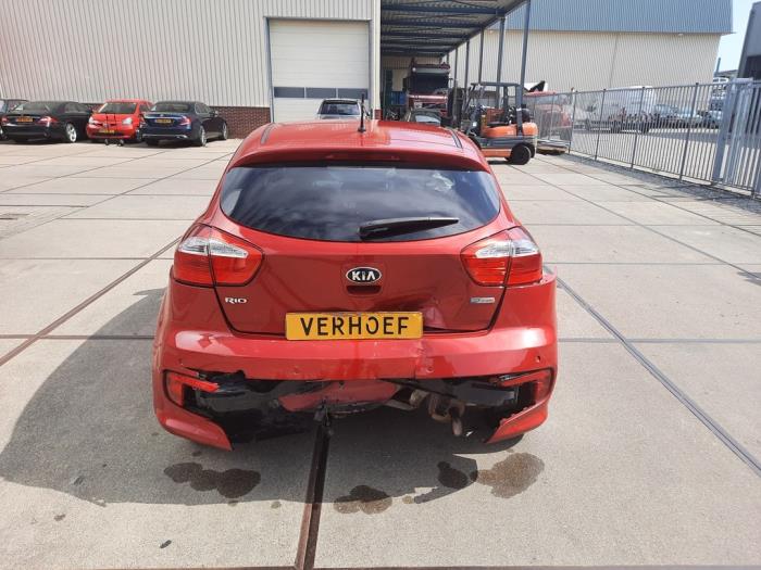 Kia Rio III 1.2 CVVT 16V Vehículo de desguace (2016, Rojo)