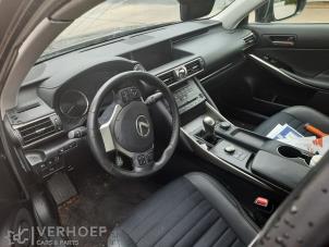 Lexus IS 300h 2.5 16V Vehículo de desguace (2018, Azul)
