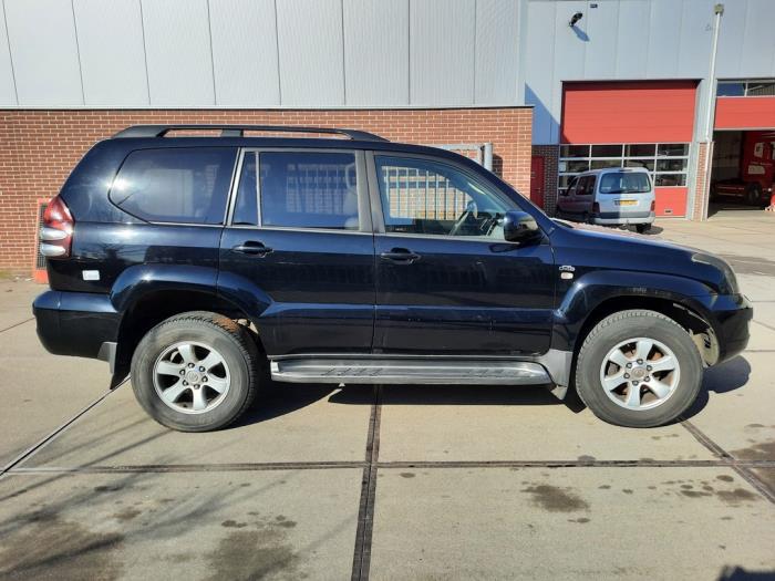 Toyota Land Cruiser 3.0 D4D 16V Salvage vehicle (2008, Black)