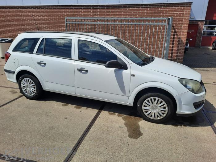 Opel Astra H SW 1.6 16V Twinport Samochód złomowany (2006, Bialy)