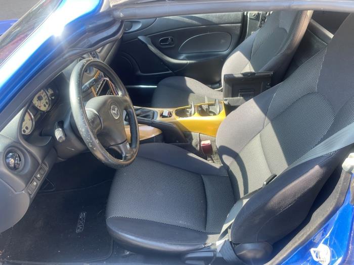 Mazda MX-5 1.6i 16V Unfallauto (2001, Blau)