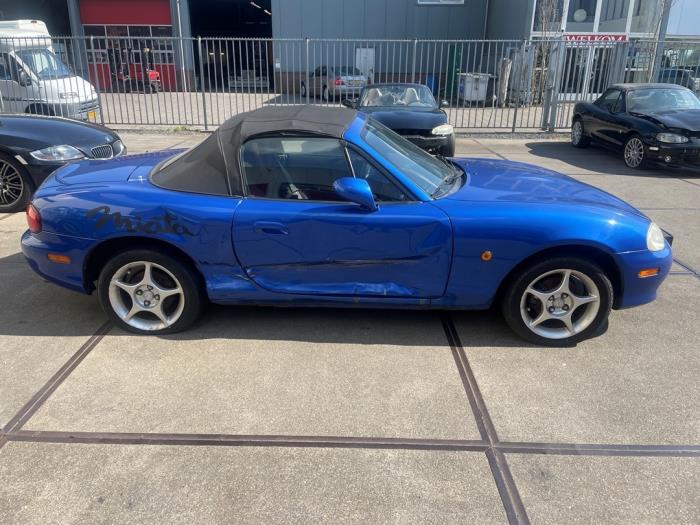 Mazda MX-5 1.6i 16V Unfallauto (2001, Blau)