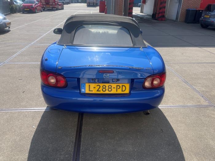 Mazda MX-5 1.6i 16V Unfallauto (2001, Blau)