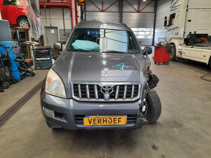 Toyota Land Cruiser 3.0 D4D 16V Salvage vehicle (2008, Gray)