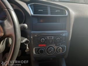 Citroen C4 Berline 1.6 16V VTi Épave (2011, Brun)
