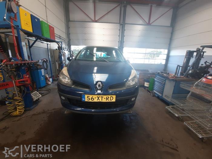 Renault Clio III 1.4 16V Épave (2007, Bleu)