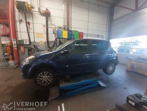 Renault Clio III 1.4 16V Épave (2007, Bleu)