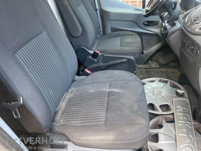 Ford Transit 2.0 TDCi 16V Eco Blue 130 Samochód złomowany (2019, Zólty)