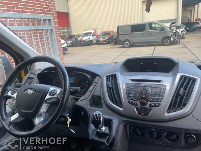 Ford Transit 2.0 TDCi 16V Eco Blue 130 Samochód złomowany (2019, Zólty)