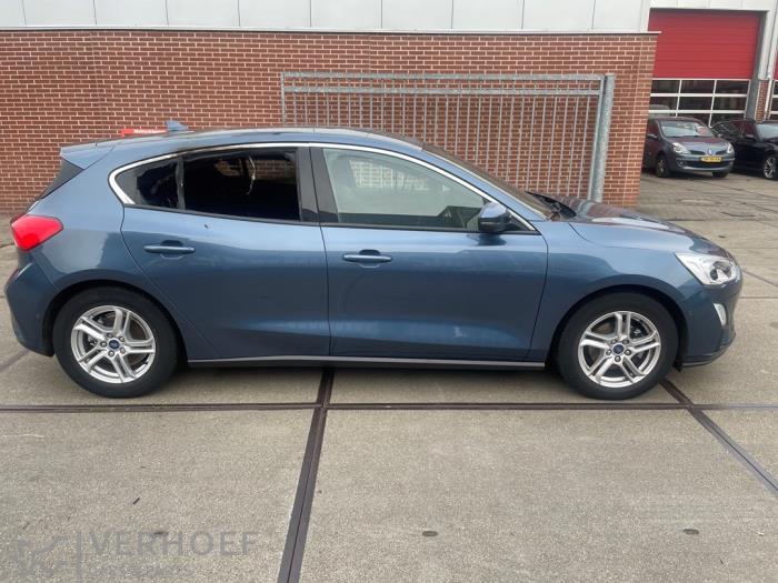 Ford Focus 4 1.0 Ti-VCT EcoBoost 12V 100 Épave (2019, Bleu)