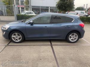 Ford Focus 4 1.0 Ti-VCT EcoBoost 12V 100 Épave (2019, Bleu)