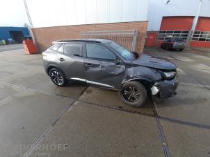 Peugeot 2008 1.2 VTi 12V PureTech 130 Épave (2021, Gris)