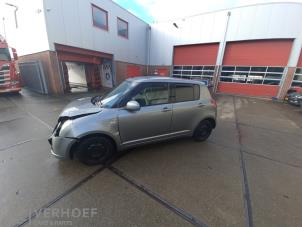 Suzuki Swift 1.3 DDis 16V Épave (2007, Gris)