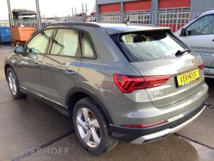 Audi Q3 1.5 35 TFSI 16V Samochód złomowany (2019, Szary)
