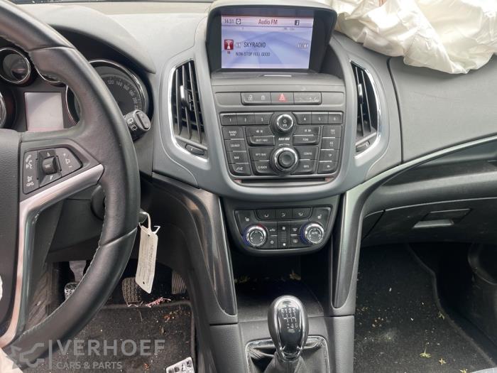 Opel Zafira Tourer 1.6 CDTI 16V ecoFLEX 136 Samochód złomowany (2013, Szary)